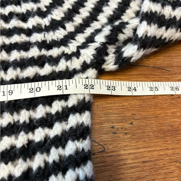 Massimo Dutti Italian Mohair Black & White Stripe Crewneck Open Weave Sweater - Picture 3 of 9